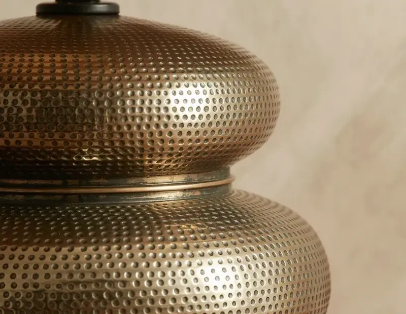 Hammered Copper Home Decor Idea: Bronze Table Lamp with Burlap Shade